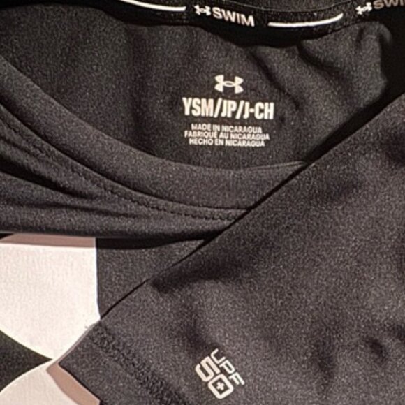 Under Armour SPF 50 Swim Shirt - Youth Small - Picture 2 of 2